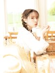 [Photobook] Miria Watanabe 渡辺みり愛 1st Photobook - Negative Gorgeousness 消極的な華やかさ (2021-08-31)