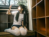 [Cosplay] Rua 阮阮 - Spring, changing to gym clothes 春の更衣室 体操服
