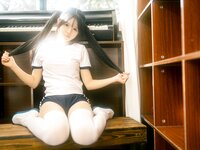 [Cosplay] Rua 阮阮 - Spring, changing to gym clothes 春の更衣室 体操服
