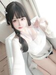 [Cosplay] 日奈娇 NO.99 - 牛仔裤人妻