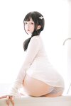 [Cosplay] 日奈娇 NO.99 - 牛仔裤人妻