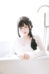 [Cosplay] 日奈娇 NO.99 - 牛仔裤人妻
