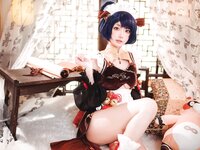 [Cosplay] 阿包也是兔娘 原神 香菱