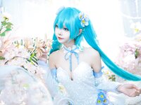 [Cosplay] Aiwest 艾西 - Hatsune powder butterfly flower 初音 粉蝶花
