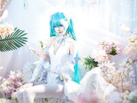 [Cosplay] Aiwest 艾西 - Hatsune powder butterfly flower 初音 粉蝶花