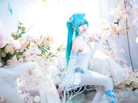 [Cosplay] Aiwest 艾西 - Hatsune powder butterfly flower 初音 粉蝶花
