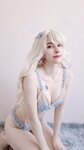 [Cosplay] 鹿八岁 金发可爱女孩