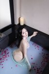 [Cosplay] 鱼子酱 花瓣浴