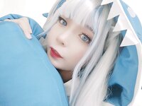 [Cosplay] Umeko J - Gawr Gura がうる・ぐら