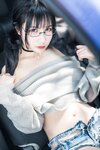 [Cosplay] SU 逐月 - Denim shorts in car 车内牛仔短裤