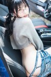 [Cosplay] SU 逐月 - Denim shorts in car 车内牛仔短裤
