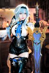 [Cosplay] 半半子 原神优菈
