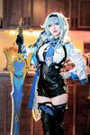 [Cosplay] 半半子 原神优菈