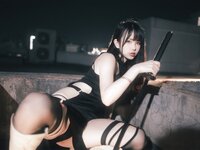[Cosplay] Tina很妖孽呀 战斗服旗袍