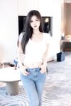 [Cosplay] 周周不吃香菜 简约牛仔裤