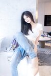 [Cosplay] 周周不吃香菜 简约牛仔裤
