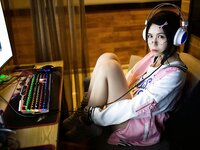 [Cosplay] SU 逐月 - Internet Cafe Adventures 网吧历险记