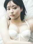 [Photobook] 吉柳咲良 - さくらの季節 (Friday Gold)