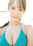 [Photobook] 松下玲緒菜2nd写真集 in the seasons