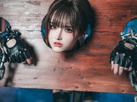 [Cosplay] 鹿八岁-特工的堕落前篇+后篇[80P+126P+剧情版+2V-3.95GB]