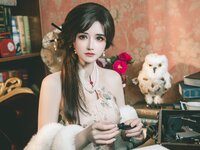 [Cosplay] 鹿八岁-特工的堕落前篇+后篇[80P+126P+剧情版+2V-3.95GB]