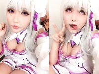 [Cosplay] Hana Bunny - Emilia Swimsuit