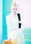 [Photobook] 2022.07 NiziU Live with U 2022 “Light it Up” Pamphlet