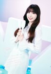 [Photobook] 2022.07 NiziU Live with U 2022 “Light it Up” Pamphlet