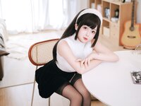 [Cosplay] 日奈娇 邻家太太
