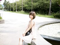 [Photobook] 泣いちゃうほど感じちゃうイキ過ぎ娘をナマハメ (グラフィス美少女写真集)
