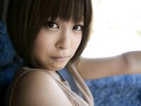 [Photobook] 泣いちゃうほど感じちゃうイキ過ぎ娘をナマハメ (グラフィス美少女写真集)