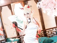 [Cosplay] 小和甜酒 橙风千雅 年夕旗袍双人御守