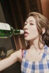 [Photobook] 有賀みなほ ヌード写真集 キッチンでエプロンを脱いじゃうお姉さん (ミドルエッチ出版)