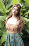 [Photobook] 堀えりか＆工藤えれな「お花畑シリーズ」フラワービーチ！南国ビーチでお花の紐ビキニ（DAREA STUDIO)