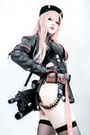 [Cosplay] 半半子 NIKKE 拉毗
