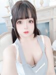 [Cosplay] 日奈娇 美术生