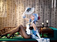 [Cosplay] 屑雪雪鸭 甘雨 青花瓷旗袍