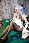 [Cosplay] 屑雪雪鸭 甘雨 青花瓷旗袍