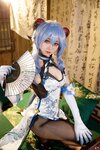 [Cosplay] 屑雪雪鸭 甘雨 青花瓷旗袍