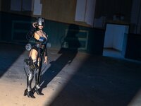 [Cosplay] Xia Xiao Qiu 秋和柯基 - Vatican the Bearer of Light 荷光者梵蒂