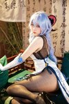 [Cosplay] 屑雪雪鸭 – 甘雨青花瓷旗袍[50P-199MB]