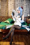 [Cosplay] 屑雪雪鸭 – 甘雨青花瓷旗袍[50P-199MB]
