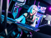 [Cosplay] Natsuko夏夏子 赛博朋克 边缘行者Lucy