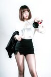 [Cosplay] 半半子 黑丝OL