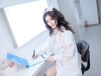 [Cosplay] 桃良阿宅 诊疗室