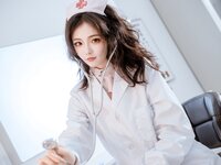 [Cosplay] 桃良阿宅 诊疗室