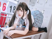 [Cosplay] 日奈娇 更衣室