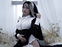 [Cosplay] LoLiSAMA 洛璃 - nun 修女