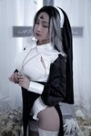 [Cosplay] LoLiSAMA 洛璃 - nun 修女