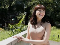[Photobook] 素人モデル熟女編 ご近所でも評判の清楚な奥様は実はドMでザーメン大好きな変態乱紫穂（グラフィス人妻写真集)
